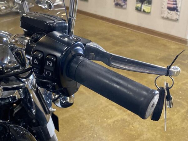 2019 Harley-Davidson® FLHR - Road King® - Image 9