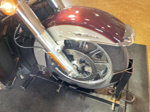 2018 Harley-Davidson® FLHTCU - Electra Glide® Ultra Classic® - Image 10