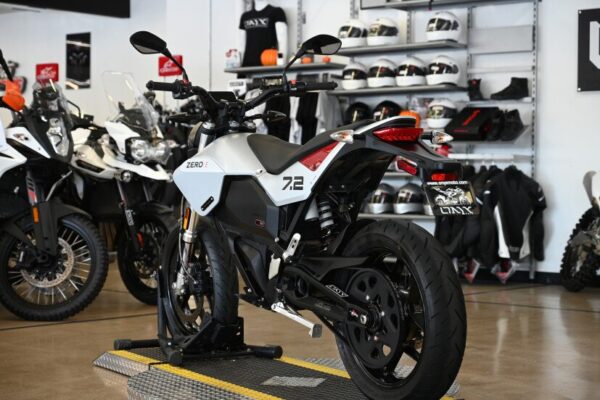 2022 Zero Motorcycles FXE - Image 9