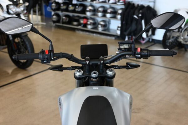 2022 Zero Motorcycles FXE - Image 5