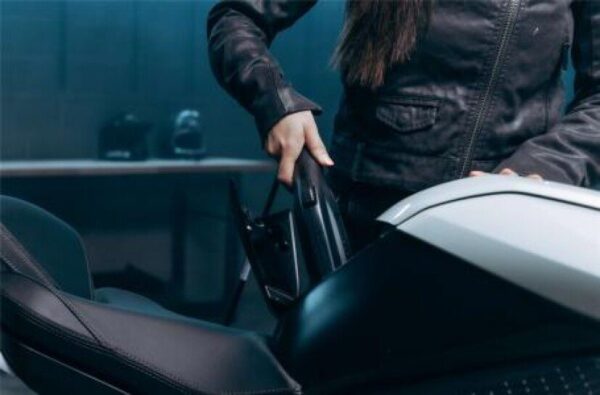New 2022 Zero Motorcycles SR - Image 3