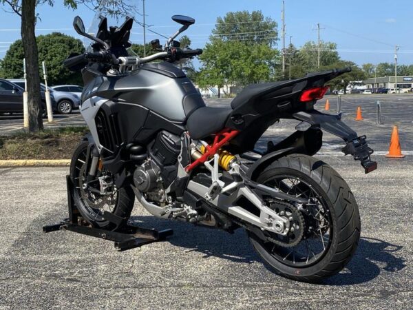 2022 Ducati Multistrada V4 S - Image 10