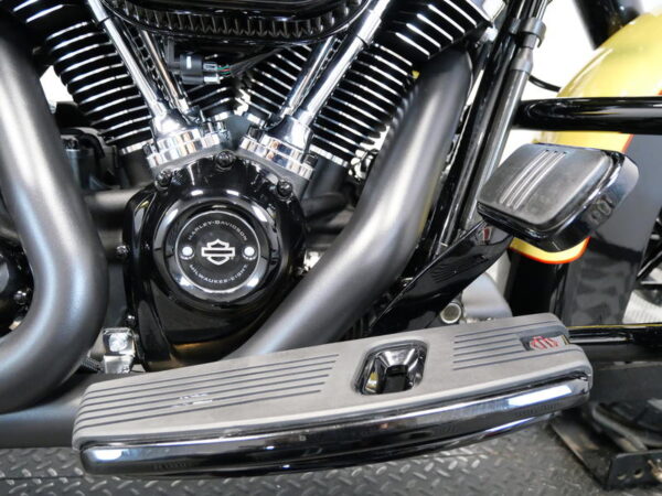 Used 2023 Harley-Davidson® Touring Motorcycle FLTRXS - Road Glide® Special - Image 9
