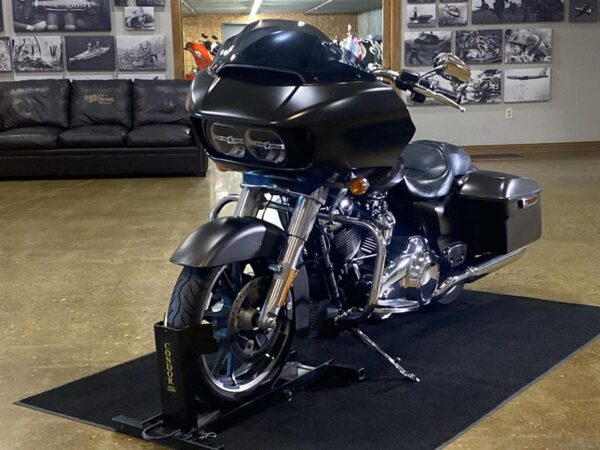 2020 Harley-Davidson® FLTRX - Road Glide® - Image 4