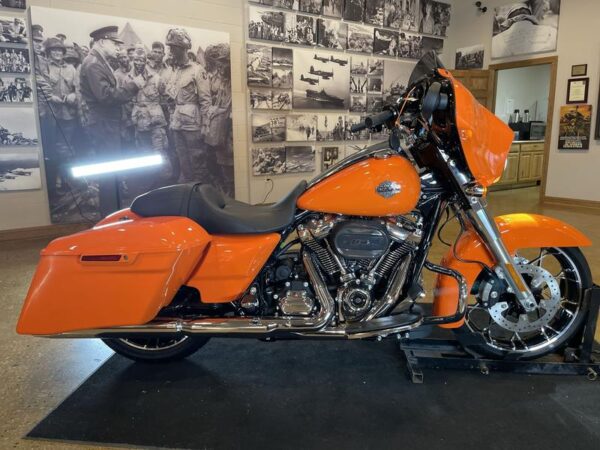 2023 Harley-Davidson® FLHXS - Street Glide® Special - Image 9