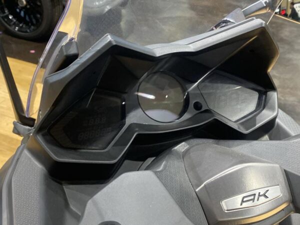 2022 KYMCO #AK550 - Image 5