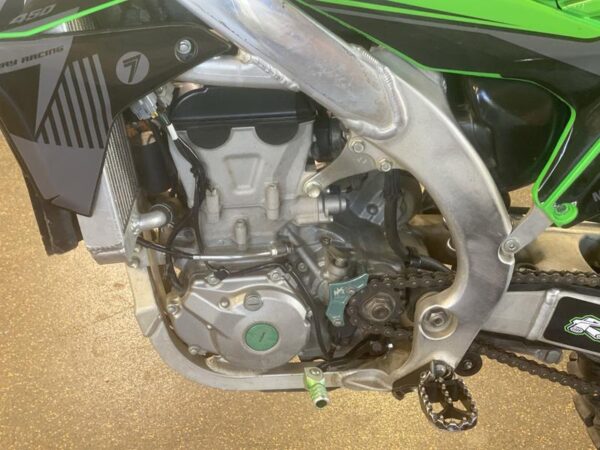 2017 Kawasaki KX™450F - Image 9