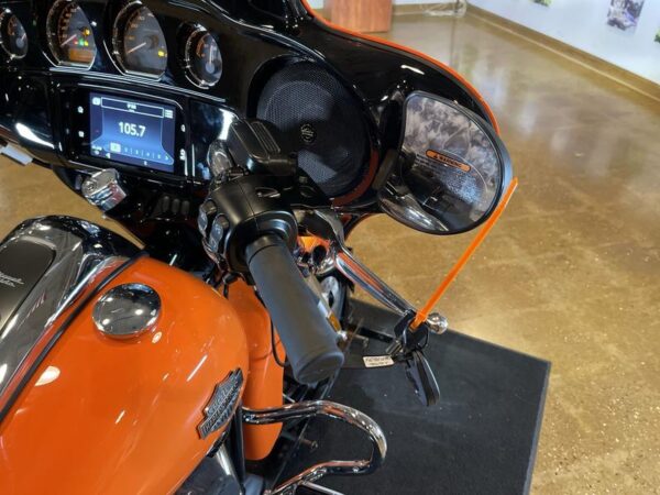 2023 Harley-Davidson® FLHXS - Street Glide® Special - Image 4