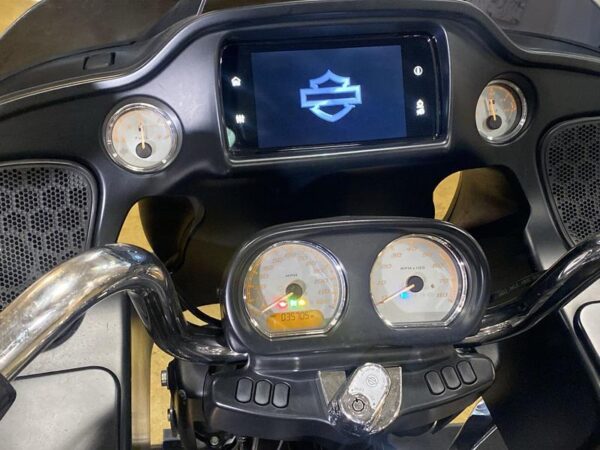 2020 Harley-Davidson® FLTRX - Road Glide® - Image 5