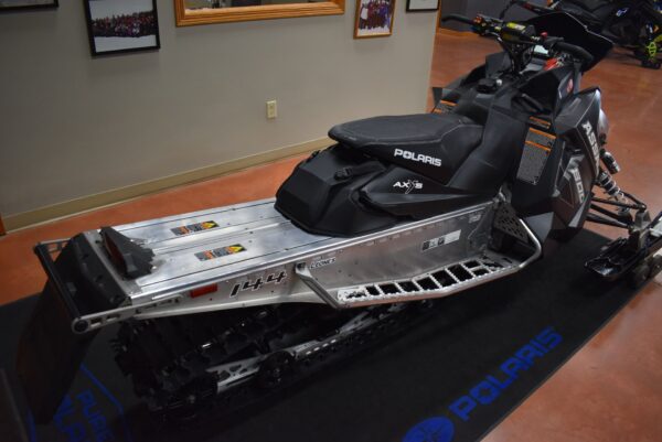 Used 2018 Polaris Snowmobile 800 Switchback Assault 144 ES - Image 7