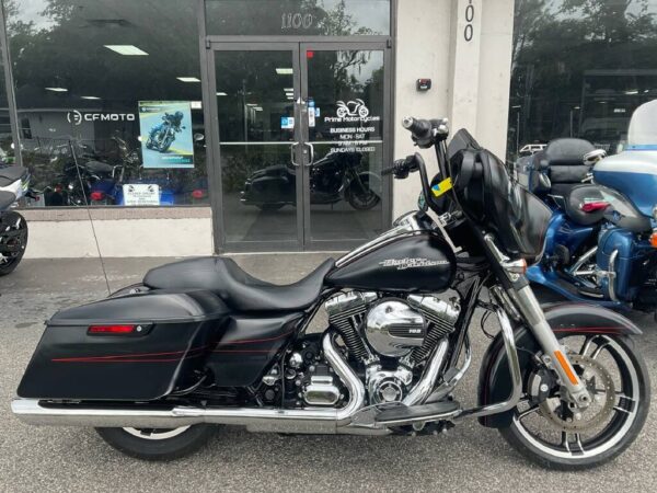 2015 Harley-Davidson Street Glide® Special - Image 19