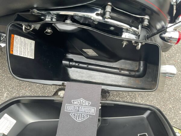 2015 Harley-Davidson Street Glide® Special - Image 9