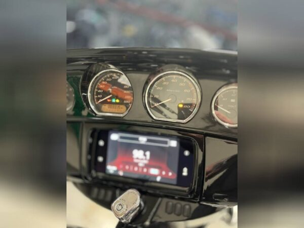 2022 Harley-Davidson® FLHXS - Street Glide® Special - Image 5