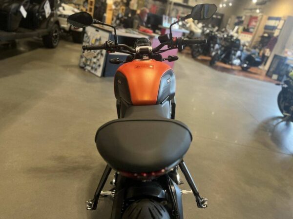 2023 Triumph Trident 660 Matte Baja Orange / Matte Storm Grey - Image 8