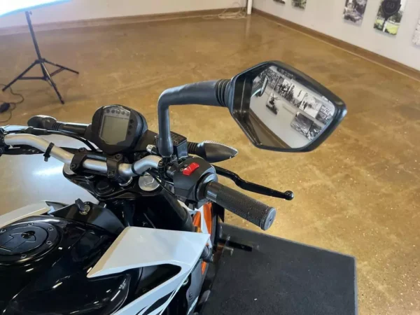 2022 KTM 200 Duke - Image 14