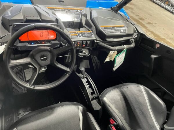 2023 Can-Am Commander XT 700 - Image 3