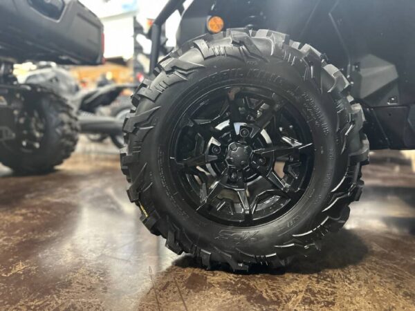 2023 Can-Am Commander XT 700 - Image 4