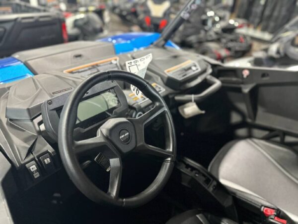 2023 Can-Am Commander XT 700 - Image 14