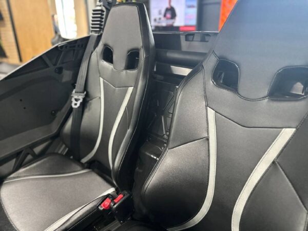 2023 Can-Am Commander XT 700 - Image 13