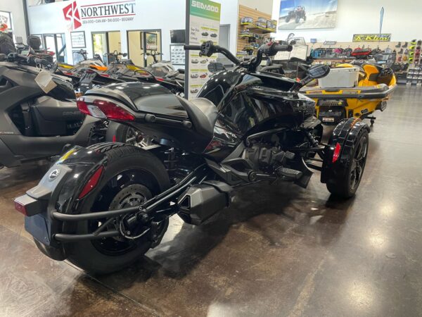 New 2023 Can-Am Trike Motorcycle Spyder F3 For Sale - Image 4