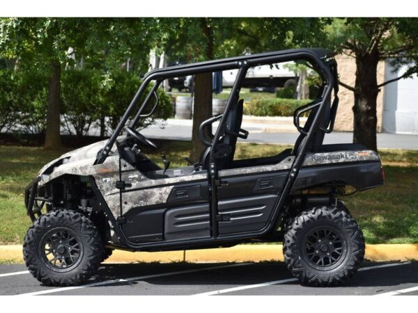 2024 Kawasaki Teryx4 S Camo - Image 2