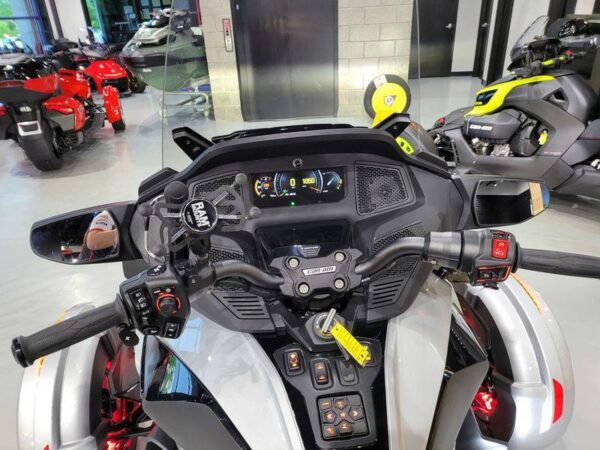 New 2022 Can-Am Sport Touring Motorcycle Spyder RT Rotax 1330 ACE For Sale - Image 13