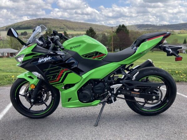 Used 2023 Kawasaki Ninja® 400 KRT Edition ABS - Image 7
