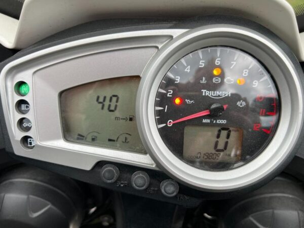 2010 Triumph TIGER 1050 ABS - Image 10