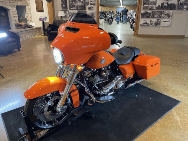 2023 Harley-Davidson® FLHXS - Street Glide® Special - Image 5