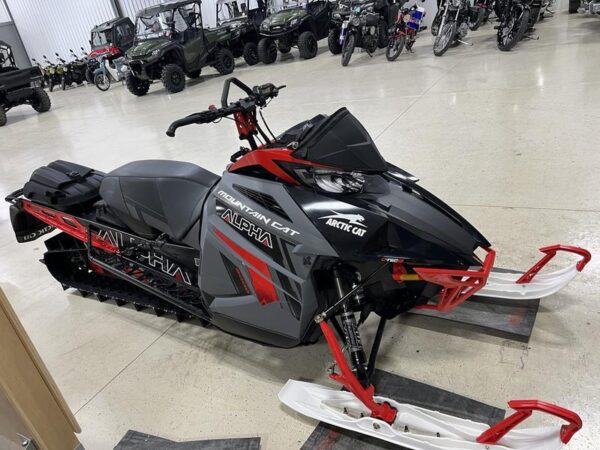 Used 2021 Arctic Cat® Snowmobile M 8000 Mountain Cat Alpha One 154"/3.00" Electric Push