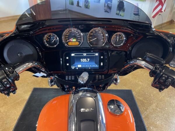 2023 Harley-Davidson® FLHXS - Street Glide® Special - Image 8