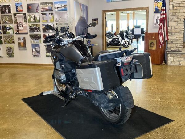 2018 BMW 18RG - Image 8