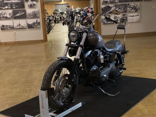 2016 Harley-Davidson® FXDB - Dyna® Street Bob® - Image 5