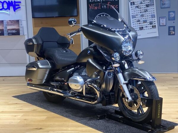 2022 BMW R18 TC
