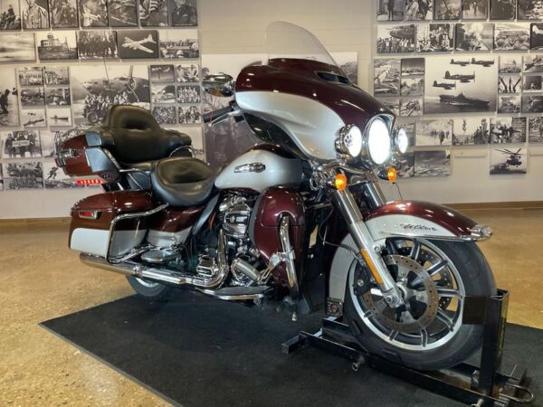 2018 Harley-Davidson® FLHTCU - Electra Glide® Ultra Classic®