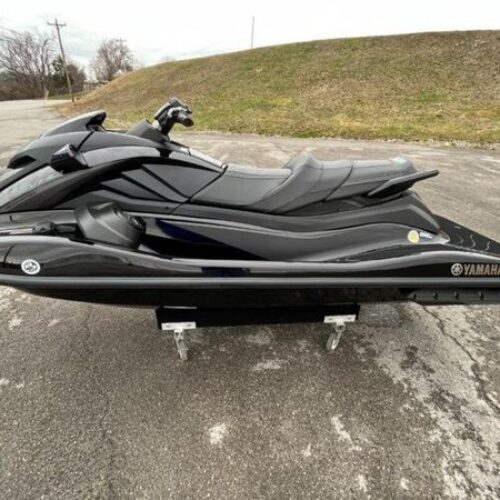 Yamaha WaveRunner GP SVHO™ with Audio