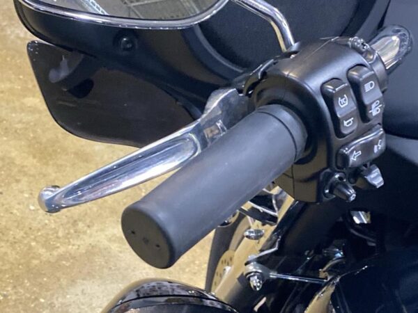 2021 Harley-Davidson® FLHTCUTG - Tri Glide® Ultra - Image 8