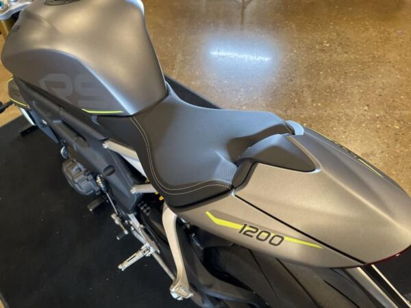 2023 Triumph 1200 RS - Image 3