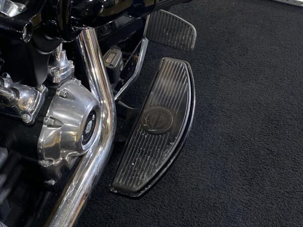2019 Harley-Davidson® FLSL - Softail® Softail Slim® - Image 4