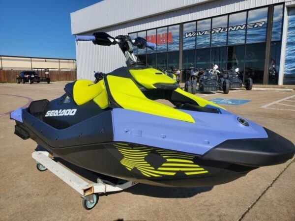 2024 Sea-Doo Spark® Trixx™ for 1 Rotax® 900 ACE™ - 90 iBR - Image 13