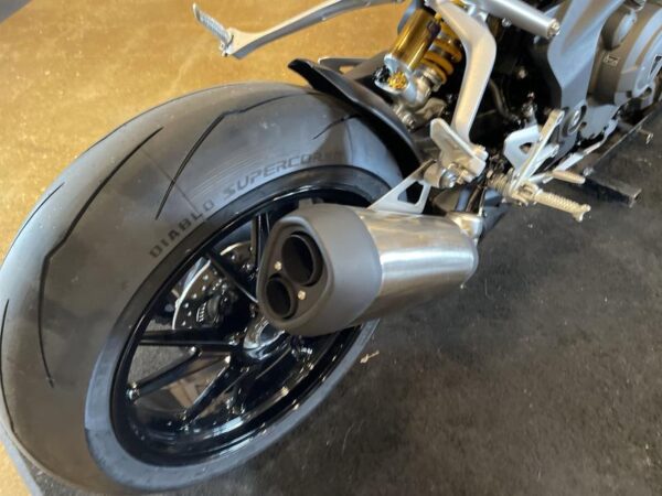 2023 Triumph 1200 RS - Image 10