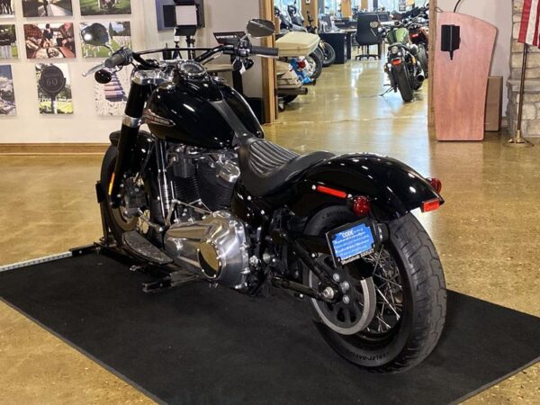 2019 Harley-Davidson® FLSL - Softail® Softail Slim® - Image 7