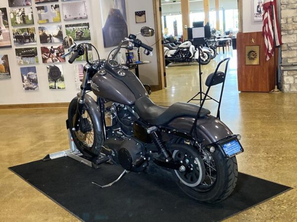 2016 Harley-Davidson® FXDB - Dyna® Street Bob® - Image 3