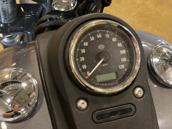 2016 Harley-Davidson® FXDB - Dyna® Street Bob® - Image 4