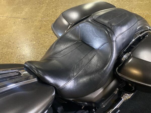 2020 Harley-Davidson® FLTRX - Road Glide® - Image 15
