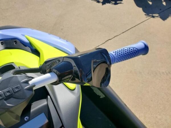 2024 Sea-Doo Spark® Trixx™ for 1 Rotax® 900 ACE™ - 90 iBR - Image 2