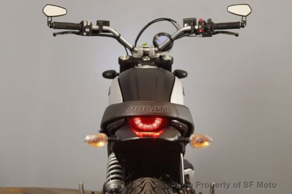 2022 Ducati Scrambler Icon Dark - Image 31
