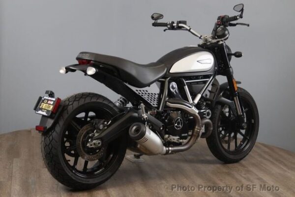 2022 Ducati Scrambler Icon Dark - Image 13
