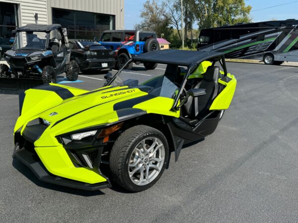 Pre-Owned  2023 Polaris Slingshot SL - Manual For Sale - Image 19