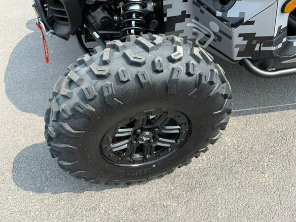 Pre-Owned 2024 Segway Powersports Villain SX10 WP - Image 24